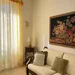 Radames House * Bari